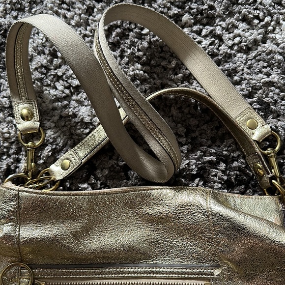 Gold leather coach purse - Picture 2 of 6